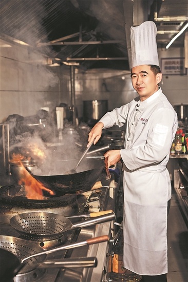 吴问宝：从宫保鸡丁到徽菜大师，食客的每一筷都是他的启蒙课  第2张