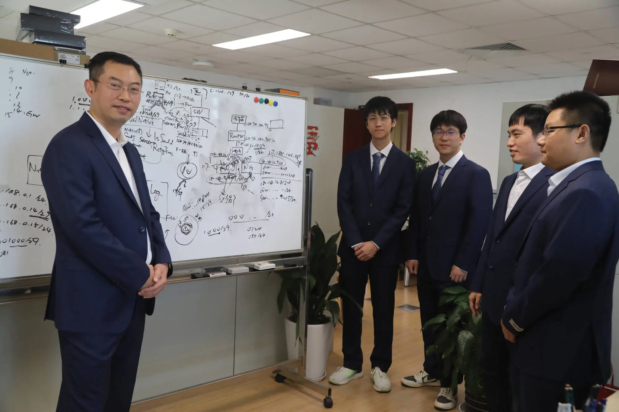 全球首个中国航运期货品种震撼上市，2024年成交额突破36000亿，你还在等什么？  第1张