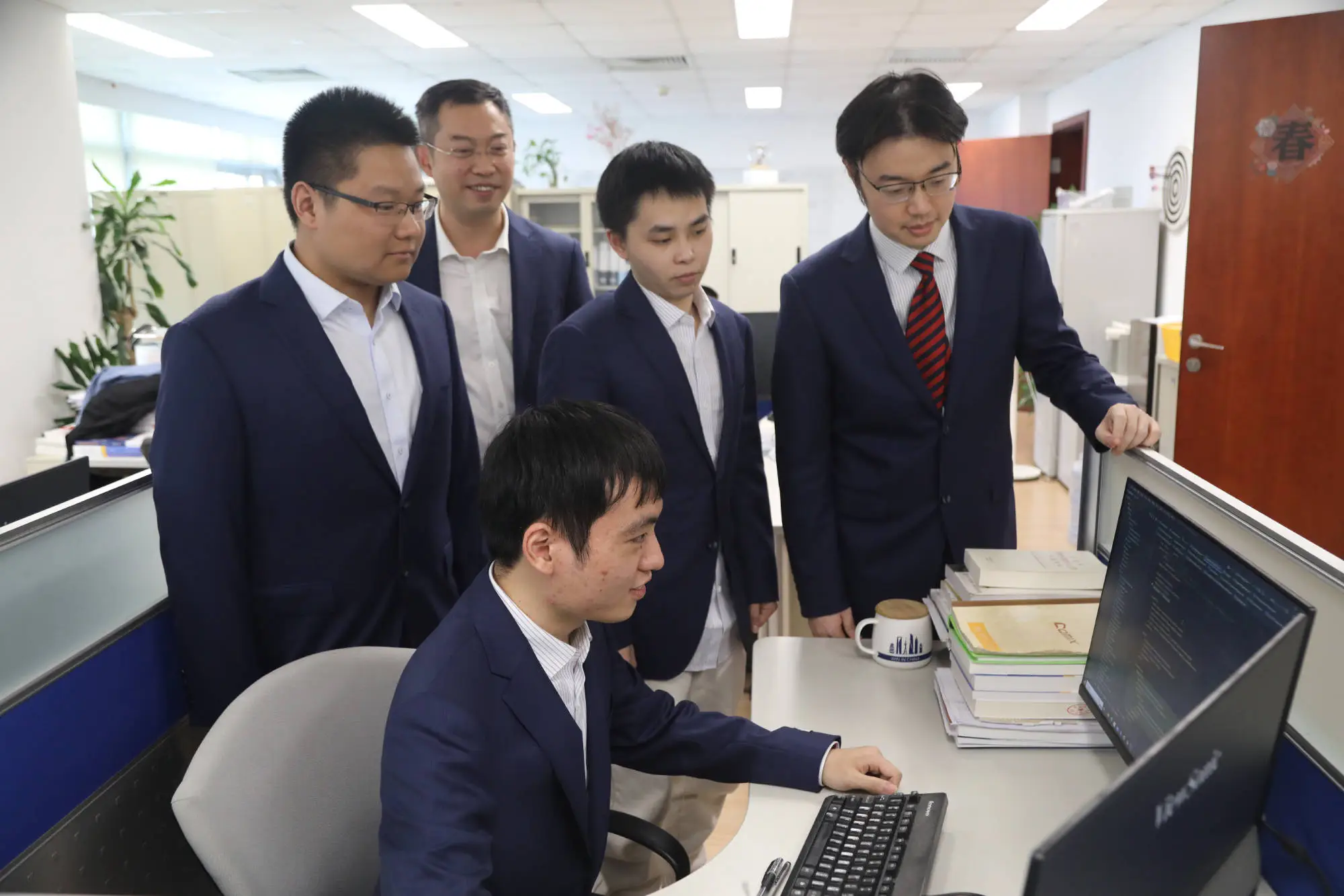 全球首个中国航运期货品种震撼上市，2024年成交额突破36000亿，你还在等什么？  第2张