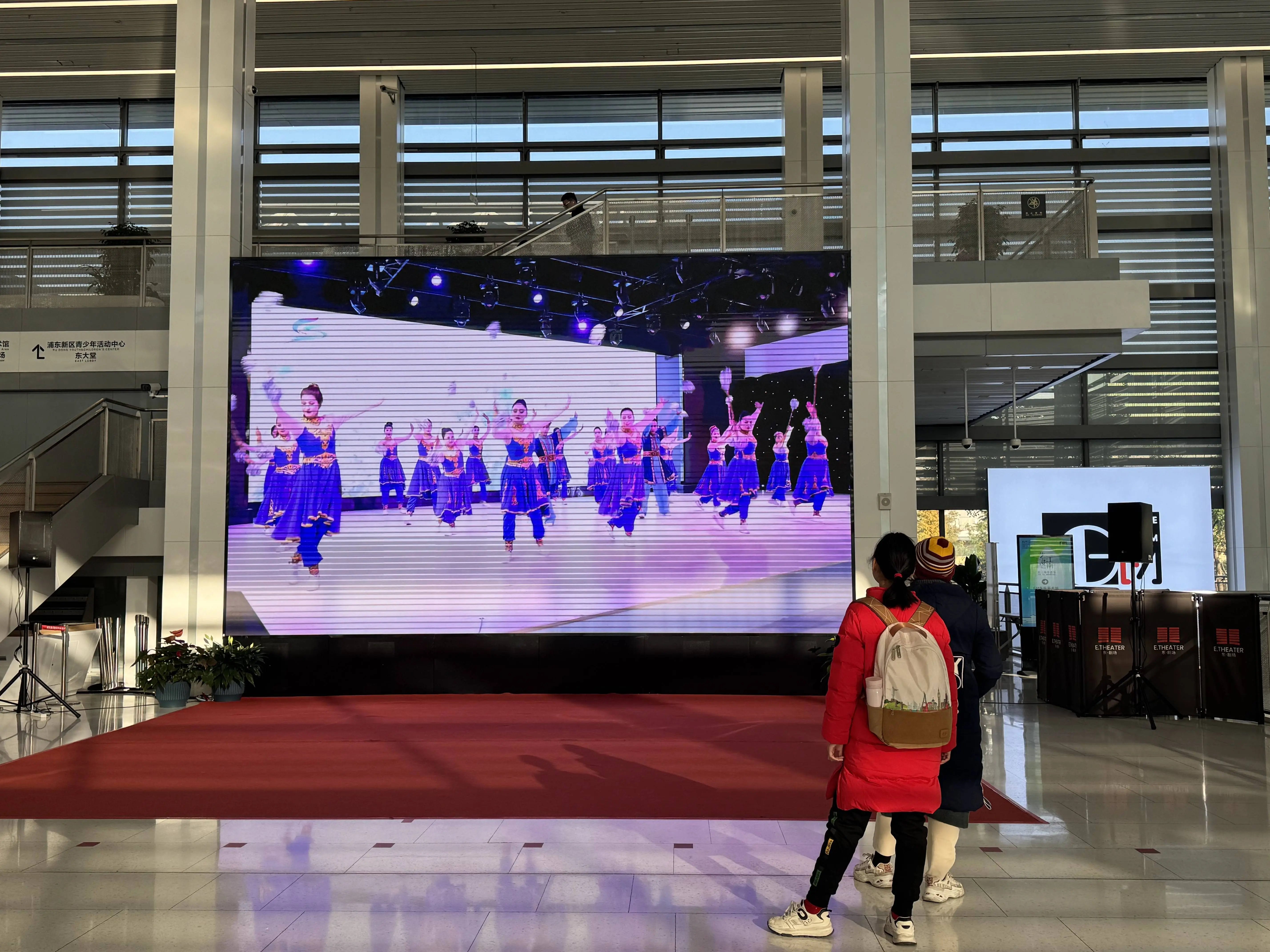揭秘沪喀文化交流周：60件摄影作品展现新疆魅力，浦东莎车两地艺术碰撞  第1张