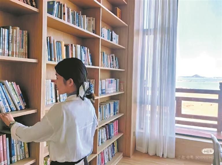 图书馆里竟然藏着一片森林！泉州市民的秘密阅读天堂曝光  第2张