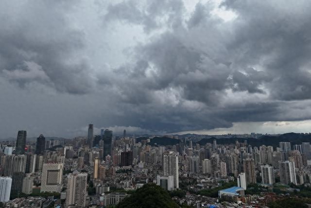 贵阳冬季首场降温秀来袭，气温双降逼近冰点，你准备好了吗？  第1张