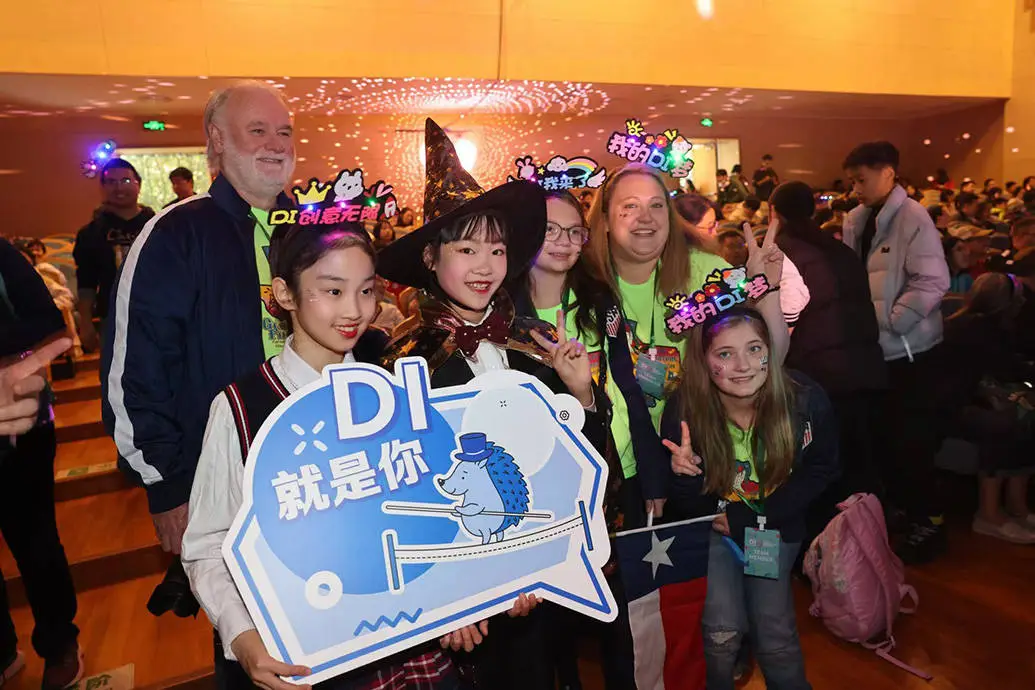 上海青少年创新思维竞赛：孩子们在思维碰撞中收获成长，美国队惊叹国际化与创新力  第1张