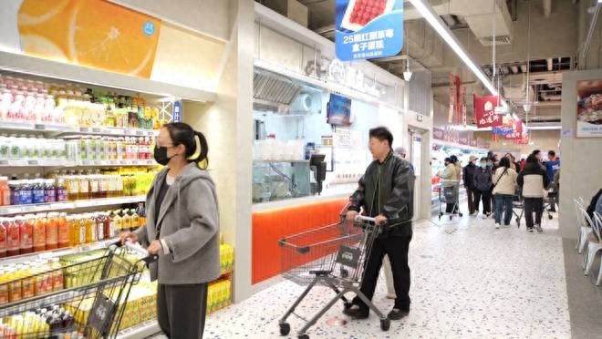 首店经济爆发！东营盒马鲜生开业首日2万人涌入，新零售浪潮席卷全城