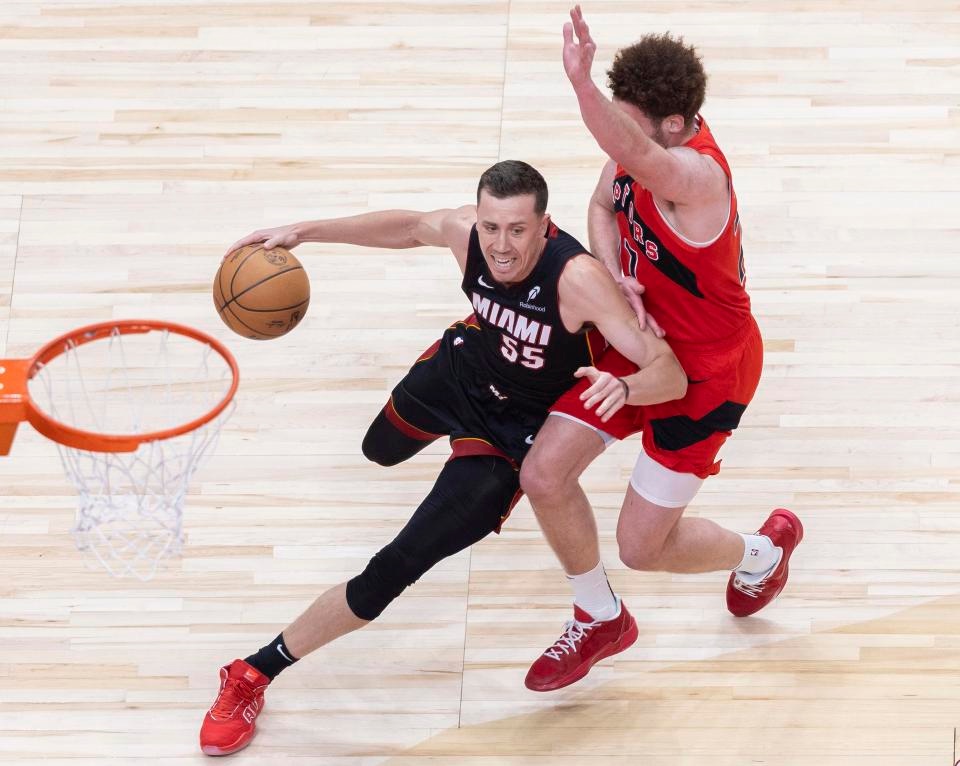 2024-2025赛季NBA常规赛惊现绝杀!猛龙队主场险胜热火队,比赛细节全揭秘 第2张 2024-2025赛季NBA常规赛惊现绝杀!猛龙队主场险胜热火队,比赛细节全揭秘 第2张