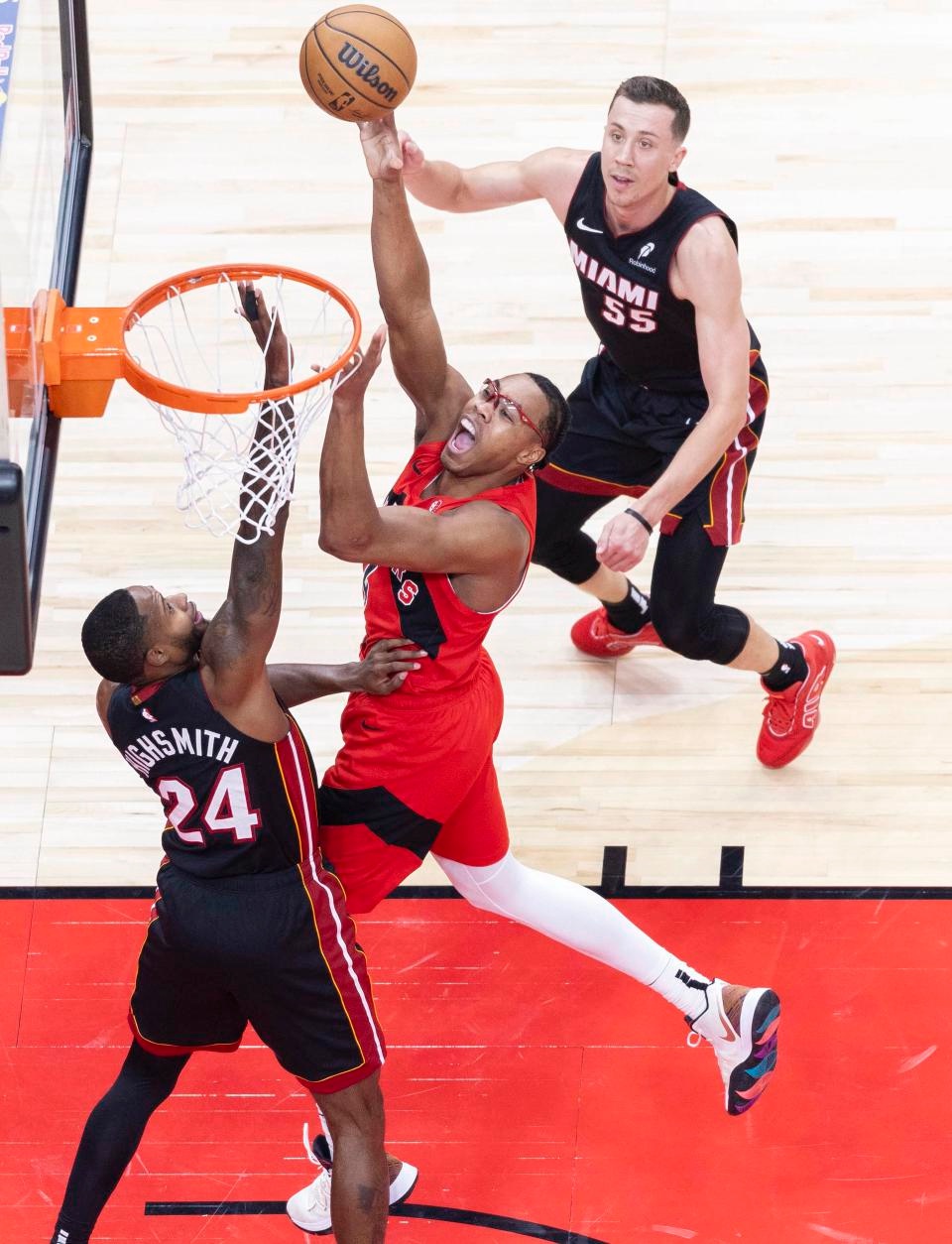 2024-2025赛季NBA常规赛惊现绝杀!猛龙队主场险胜热火队,比赛细节全揭秘 第5张 2024-2025赛季NBA常规赛惊现绝杀!猛龙队主场险胜热火队,比赛细节全揭秘 第5张