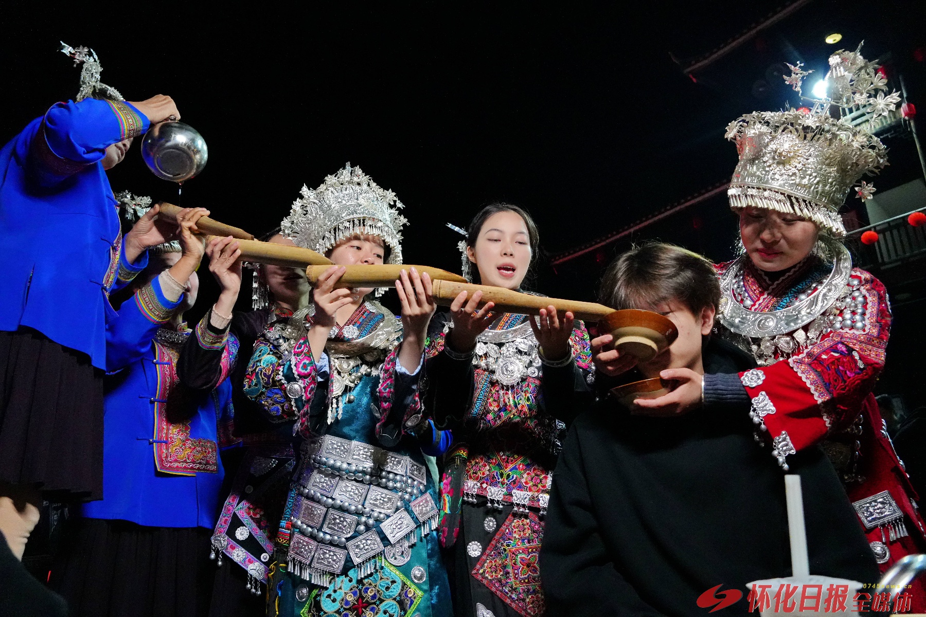 探秘侗年盛会：岩脚侗寨的喜庆与神秘，一场不容错过的民俗盛宴  第4张