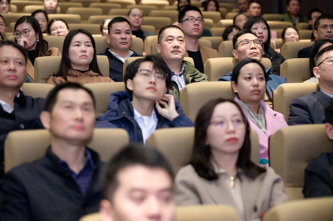 嘉兴市启动法护雏鹰行动，多部门联合签署未成年人保护执法协作备忘录  第3张