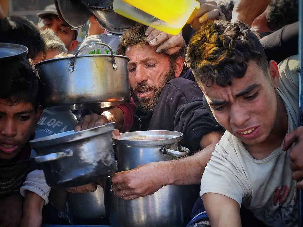 2024年加沙地带的饥饿儿童:以色列封锁下的无尽等待与绝望 第9张 2024年加沙地带的饥饿儿童:以色列封锁下的无尽等待与绝望 第9张