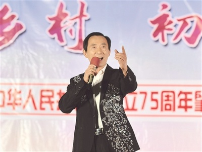草根艺术团自编自演，乡村大舞台上的璀璨明珠  第1张