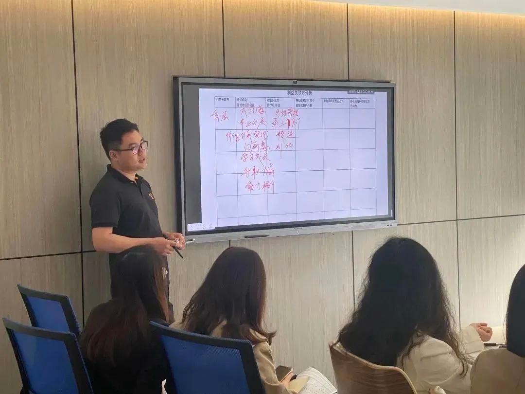 从玉石雕刻学徒到直播销售千万的传奇：肇庆好人方敏的逆袭之路  第2张