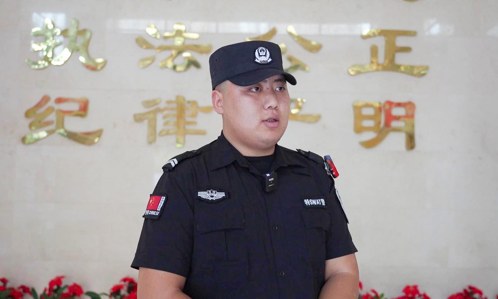 泸水民警暖心救援：高龄老人迷路怒江大桥，警民合力助其回家  第3张
