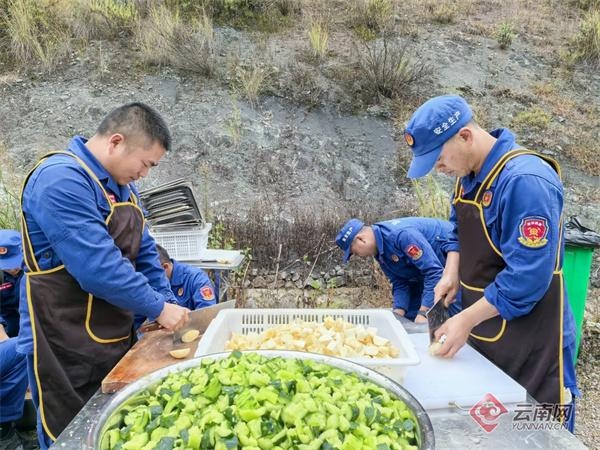 昆明5.6级地震模拟演练：生死时速，救援英雄如何逆境求生？  第3张