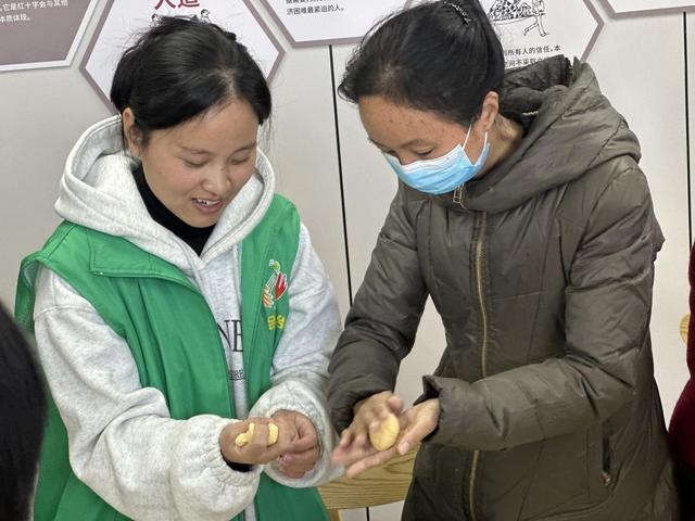 国际助残日特别活动：舞阳街道社工站暖心互动，提升残疾人士生活技能与社交能力  第2张