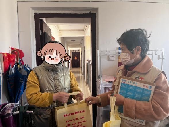 80岁邵奶奶的冬日暖阳：一场暖心亲邻行动，让爱在社区蔓延  第2张