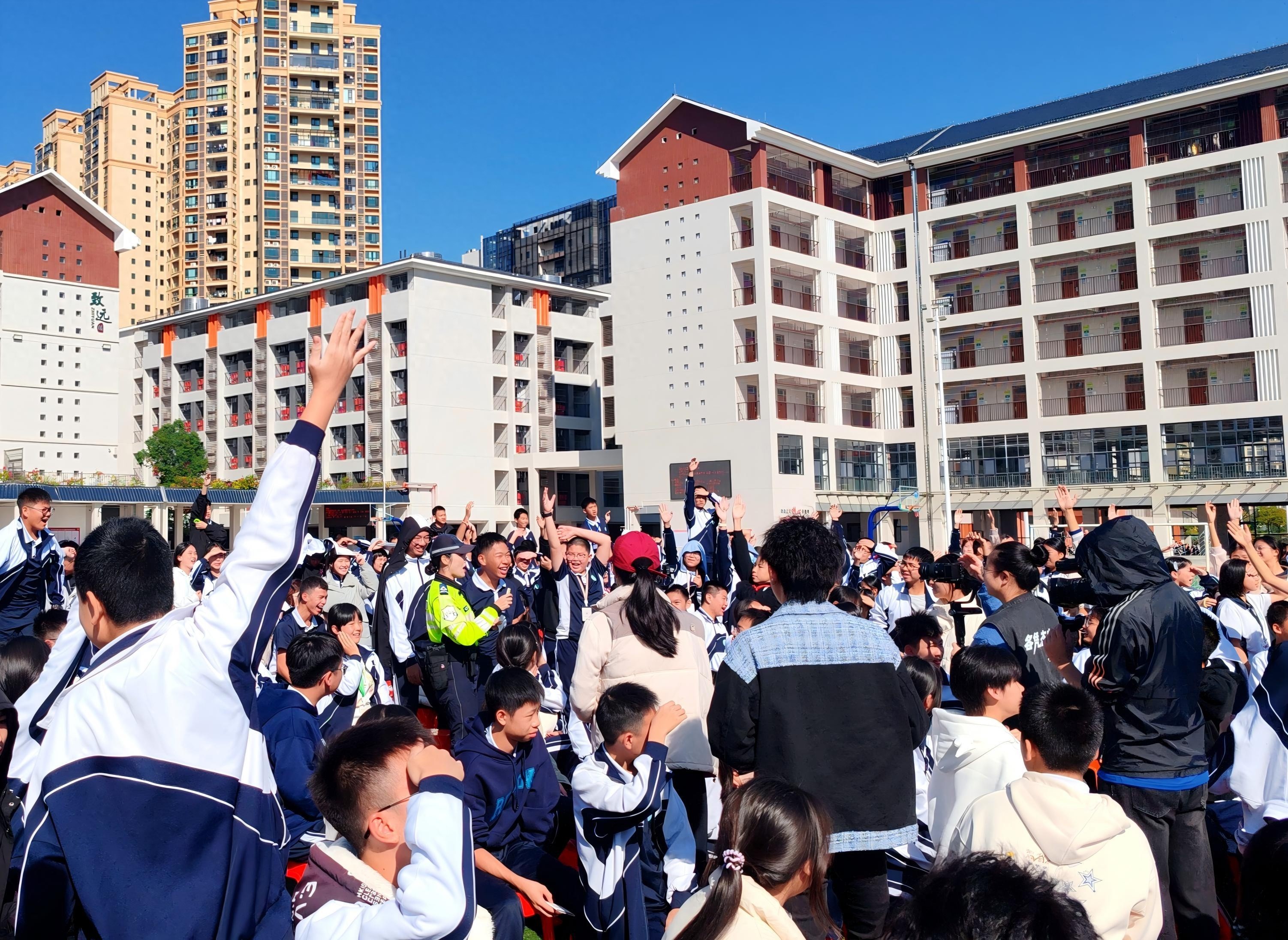 惊！河源交通安全宣传活动 学生抢答超热闹  第1张