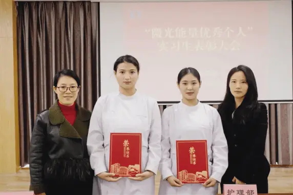 2024年度最美救护员揭晓：向秋姑娘与退休医生的街头救人奇迹，感动全城  第2张