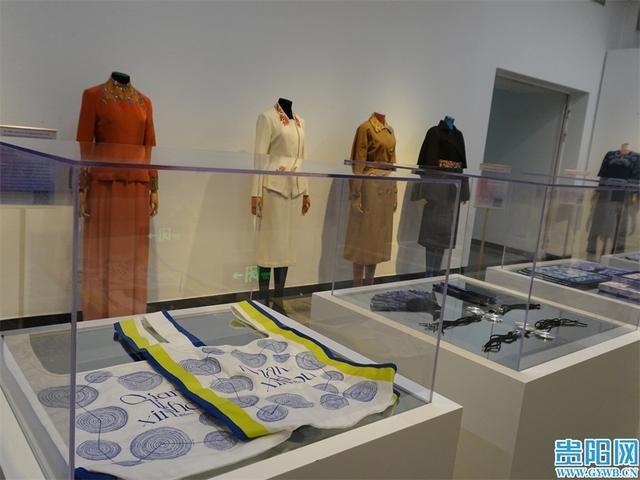 快来围观！民族服饰展：穿在身上的史书，传承千年的技艺  第3张
