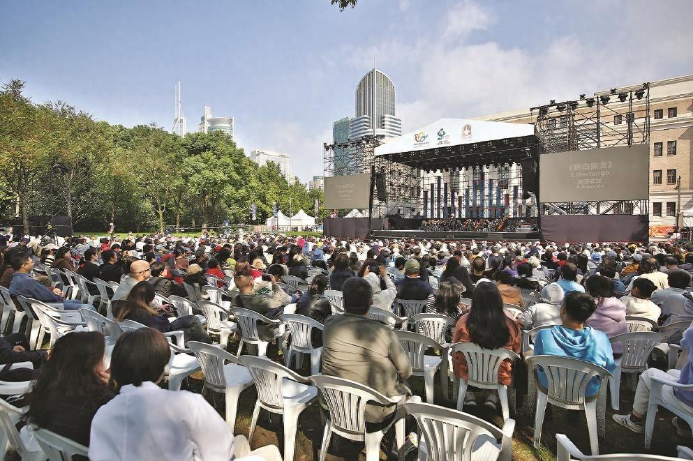 台风过后，洛伦茨与朋友们音乐会在上海城市草坪音乐广场顺利举行  第1张