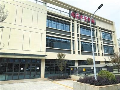 站东农贸市场已竣工却为何仍未启用？周边居民买菜不便，记者实地探访  第1张