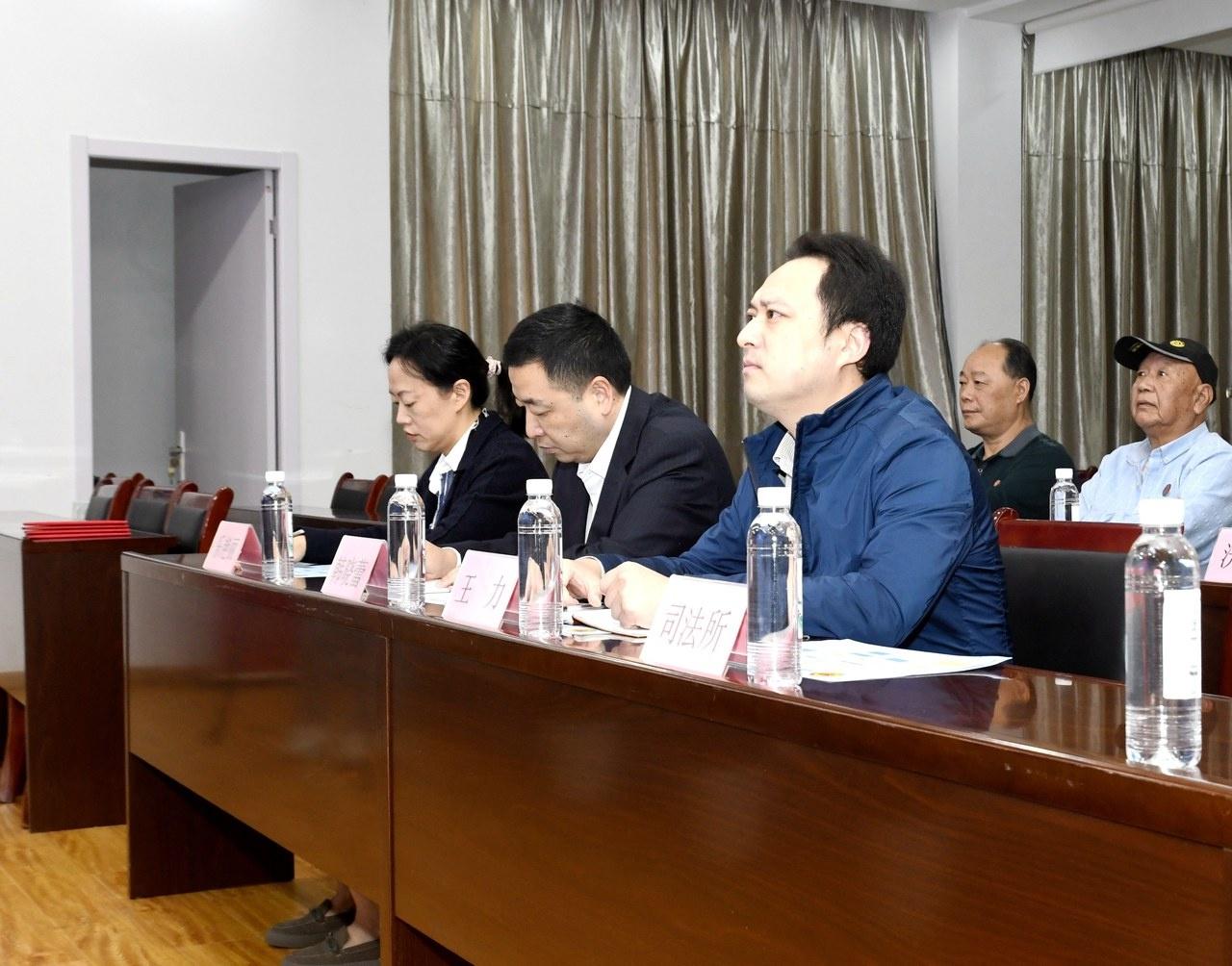 老旧小区漏水纠纷频发，共享调解室半天高效化解  第3张