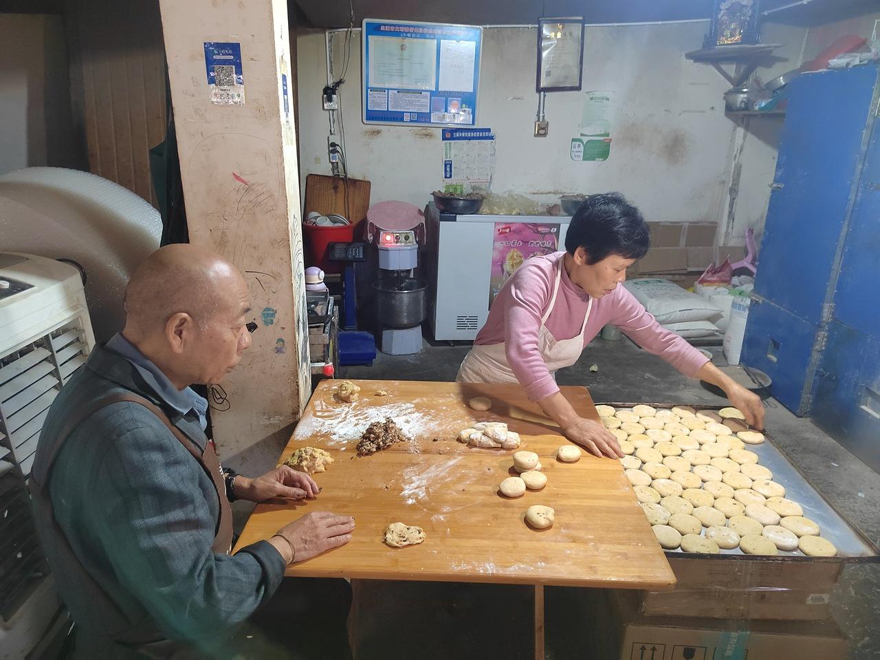 1500 个酥饼背后，藏着跨越千里的温暖！援川老师陈然的一堂特色课  第5张