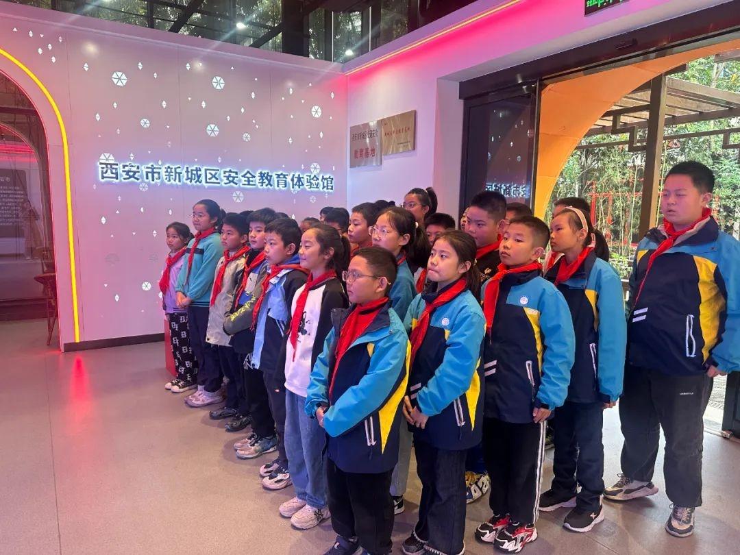 太华路小学开展校内研学活动，安全生活馆和创客教室让学生们乐在其中  第2张