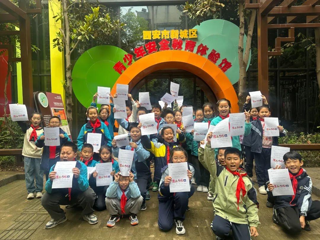 太华路小学开展校内研学活动，安全生活馆和创客教室让学生们乐在其中  第8张