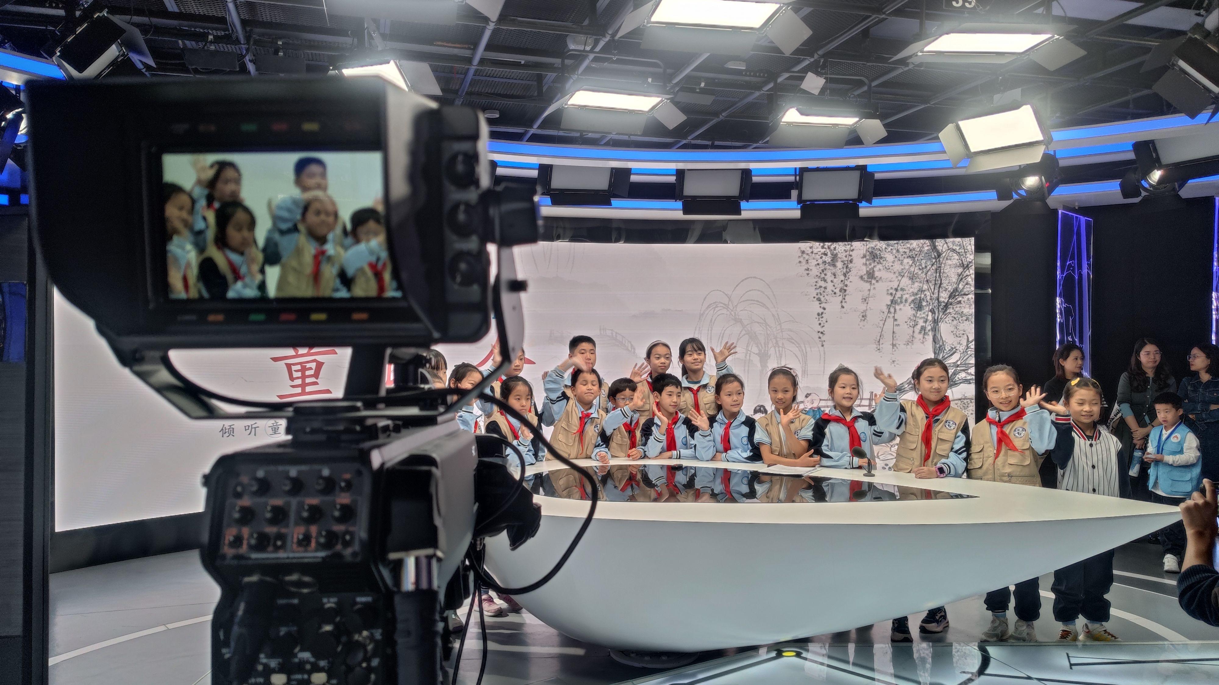 余姚市首个社区儿童友好融媒小记者观察团正式成立，11 名中小学生成为小主人  第1张