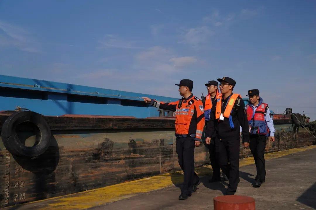 第七届进博会盛大举行，上海警方联合苏浙警方筑牢安全屏障  第3张