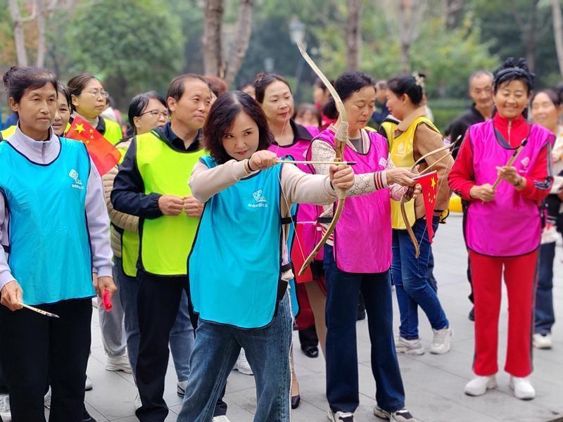 快来围观！这场趣味运动会，让邻里关系更亲密  第1张