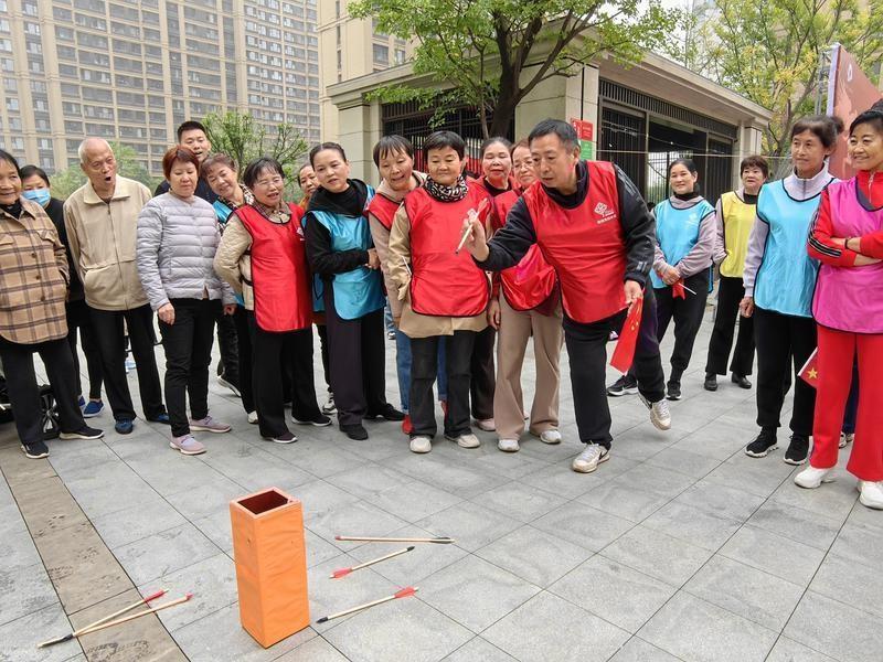 快来围观！这场趣味运动会，让邻里关系更亲密  第2张