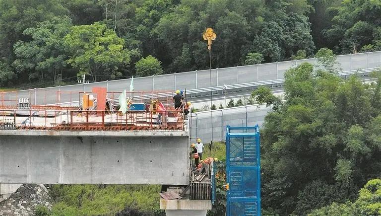 广西柳梧铁路项目建设进展顺利，多个重要工程节点顺利完成  第2张