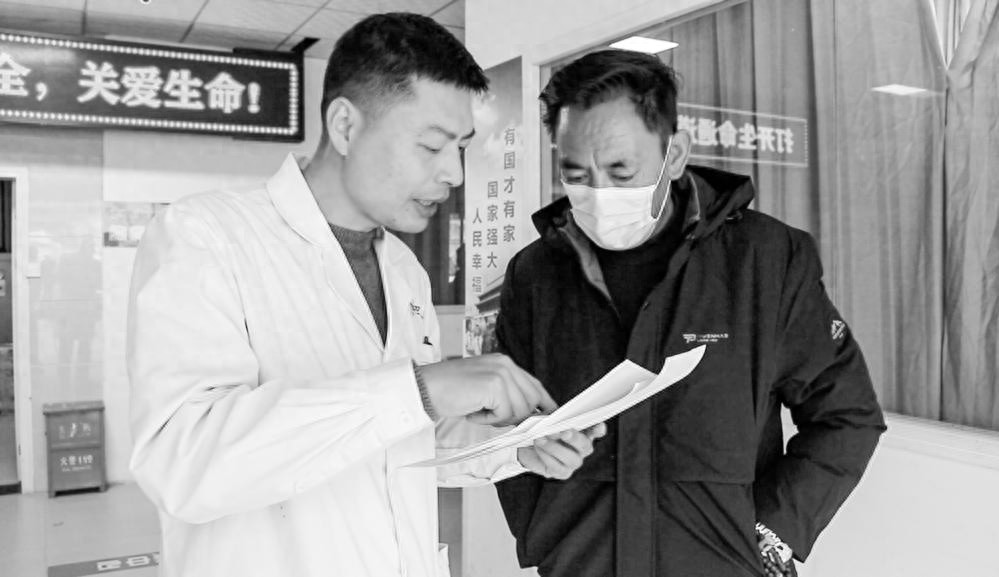 德格县人民医院首次开通乙肝专病门诊，林秉杰医生领衔，为当地群众健康保驾护航  第1张