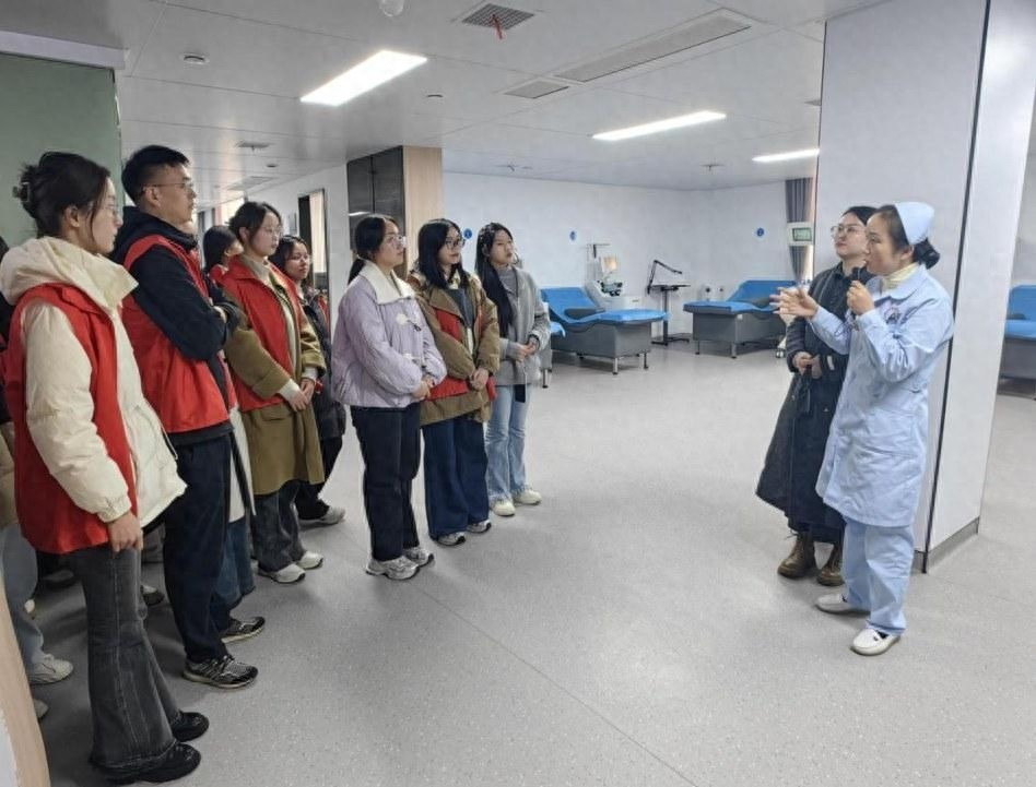 揭秘无偿献血背后的严格流程：每一滴血都承载着生命的希望  第1张