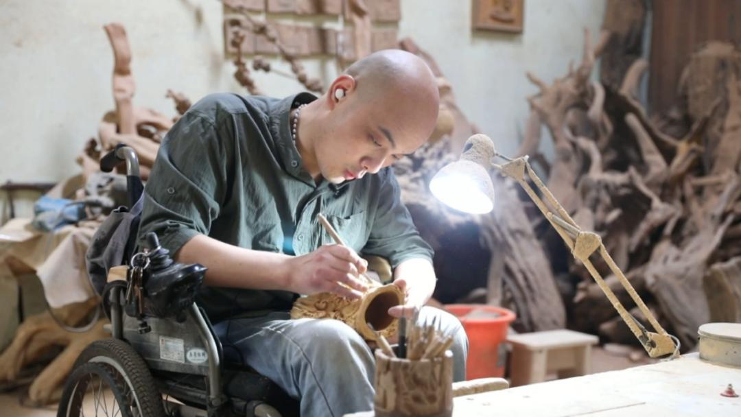 轮椅上的冠军：王海涛用不屈力量诠释生命奇迹，冬残奥会双冠王的背后故事  第3张