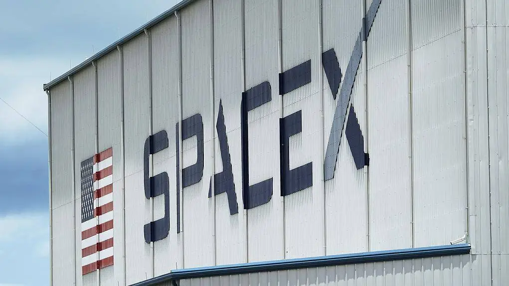 SpaceX估值飙升至3500亿美元，马斯克与特朗普关系成关键，投资者迎来新机遇