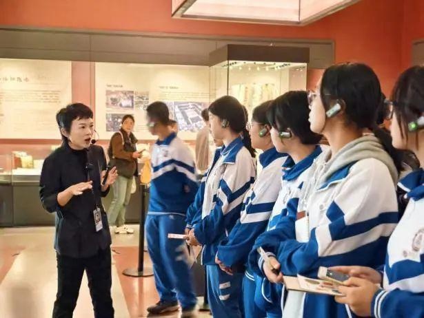 扎染技术进校园，省级社科普及基地带你体验非遗魅力  第2张
