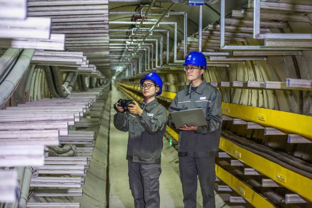 巢湖湖底42米深处的秘密：电缆隧道内的智能守护者，确保冬季用电高峰无忧  第2张