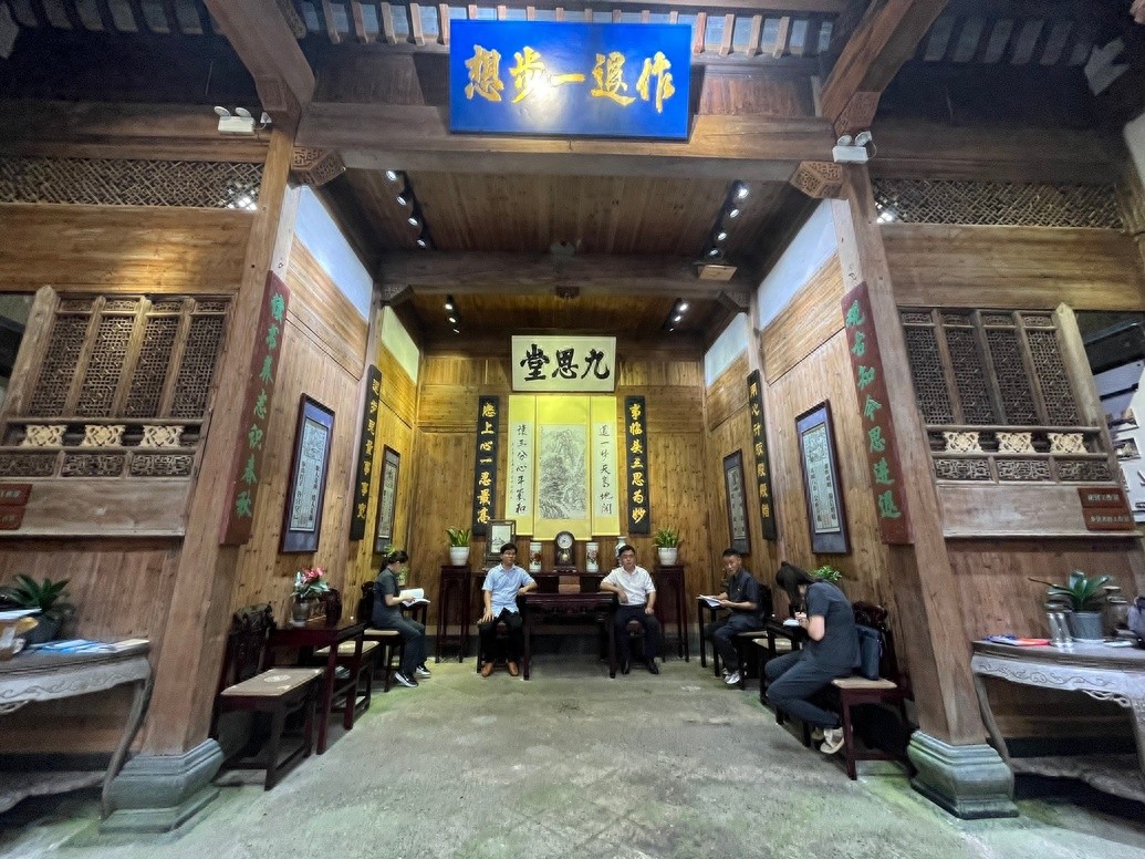 黟县市场监管局巧用‘作退一步想’理念，打造消费维权调解金字招牌  第1张