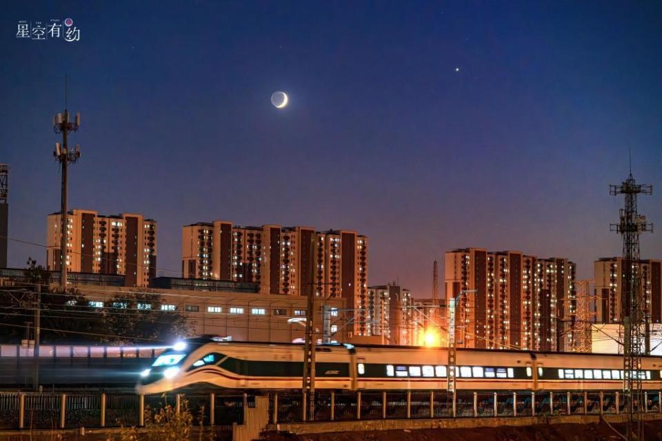 12月5日，金星伴月再现夜空，高颜值星月童话等你来观赏  第3张