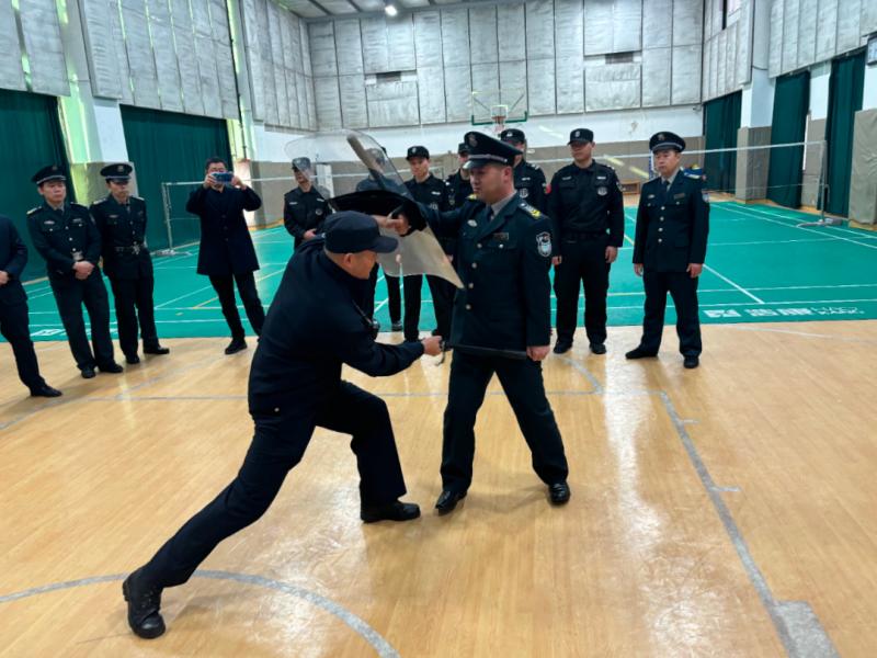 碑林首创警企共治应急处突分队，2024年11月29日震撼亮相，保障辖区安全新篇章  第2张