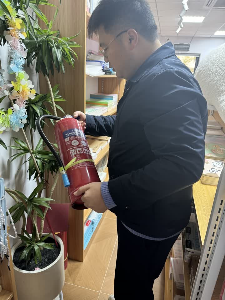 三星村全面出击！门面店安全大检查，消防通道就是生命通道，绝不容忽视  第2张