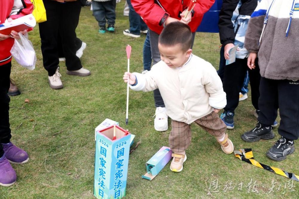 宪法宣传周法治游园会：糖果还是毒品？揭秘身边的法律陷阱，家喻户晓的宪法精神  第8张