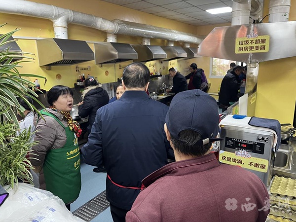 16个灶台，16个故事：爱心共享厨房如何用朴实温暖人心？  第2张