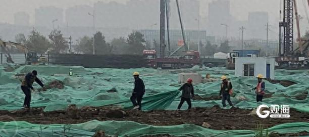 青岛山姆会员商店项目火热建设中，20.88%灌注桩已完成，1100个停车位即将亮相