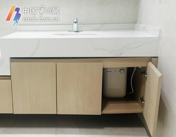 寒冬里的温暖：宁波500座公厕装上热水器，市民洗手不再冷  第2张