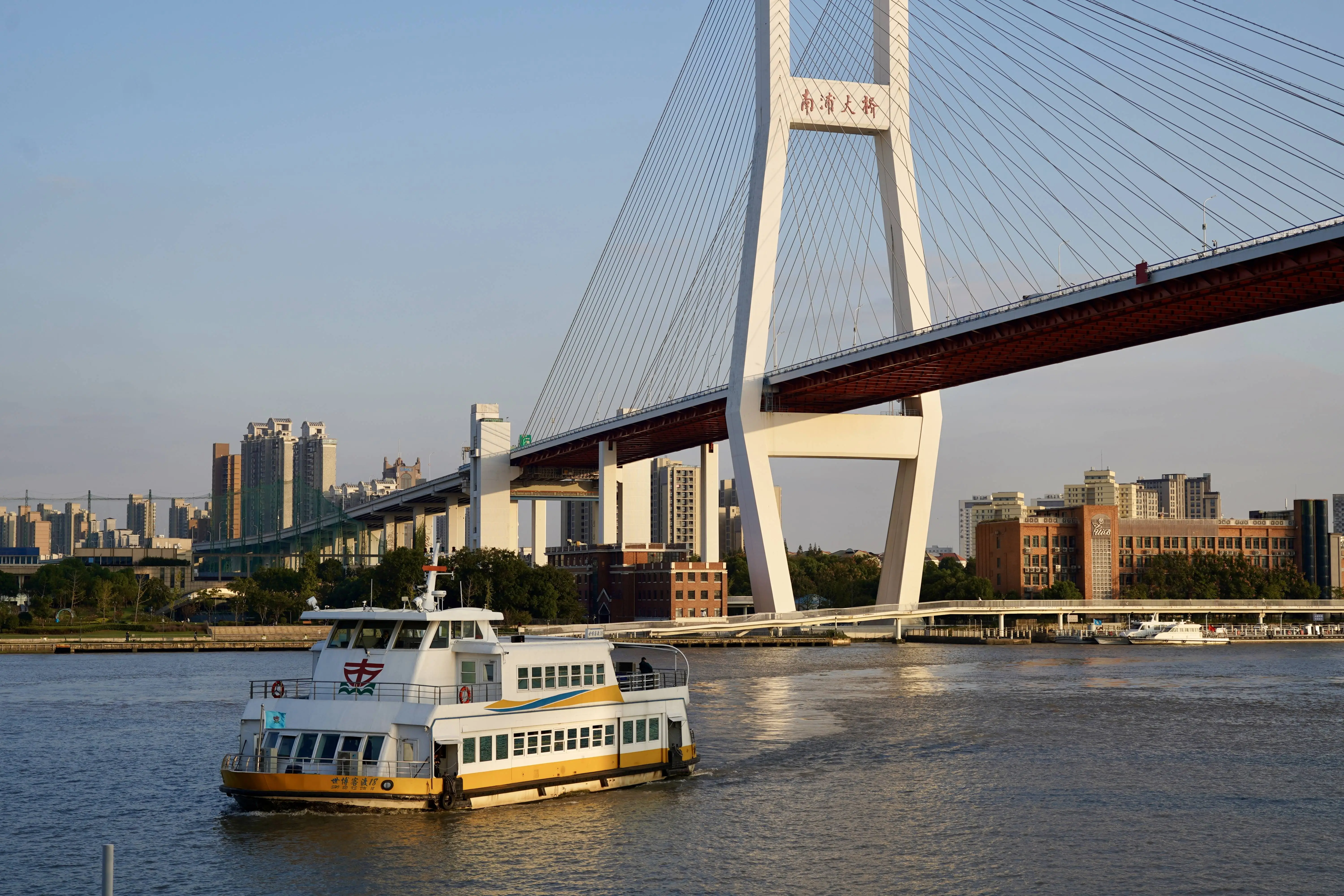 31 年黄浦江老船长，见证上海从轮渡时代到地铁时代的巨变