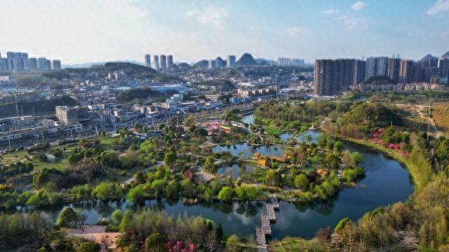 秋意浓！贵阳花溪国家城市湿地公园，层林尽染美如画，赶紧来打卡