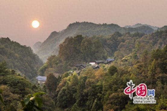 画家走进隐匿深山的明清古村落，开启金秋画里泸溪采风写生之旅  第1张